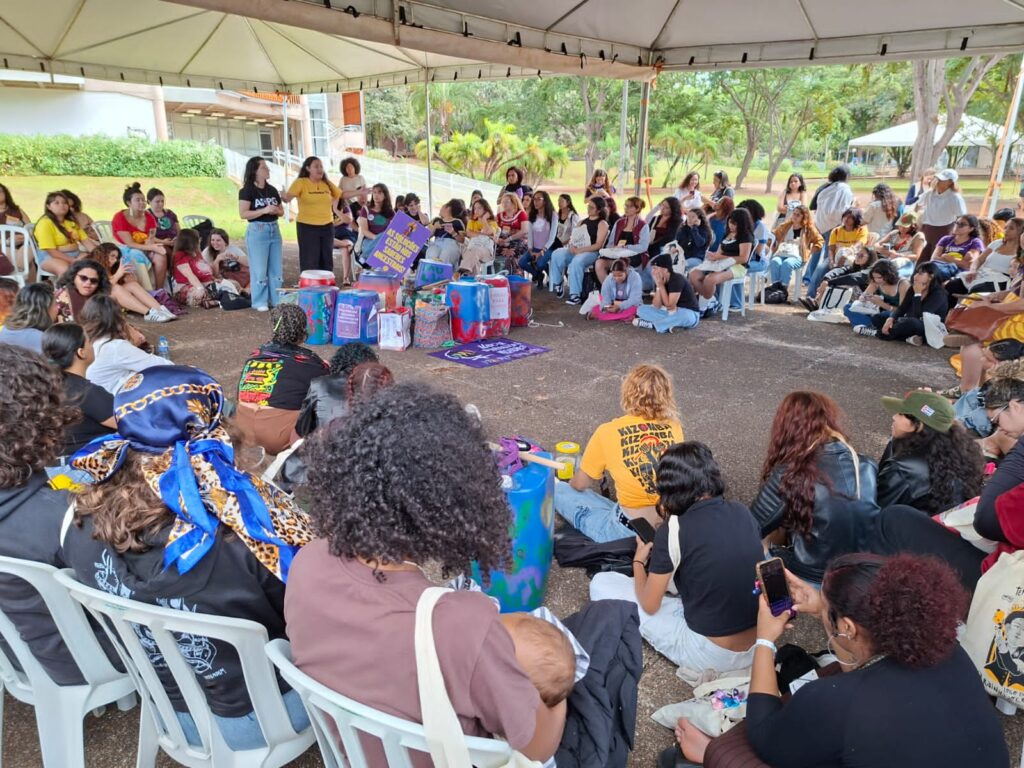 MMM no XII Encontro de Mulheres Estudantes da UNE e V Encontro de Mulheres Pós-Graduandas da ANPG